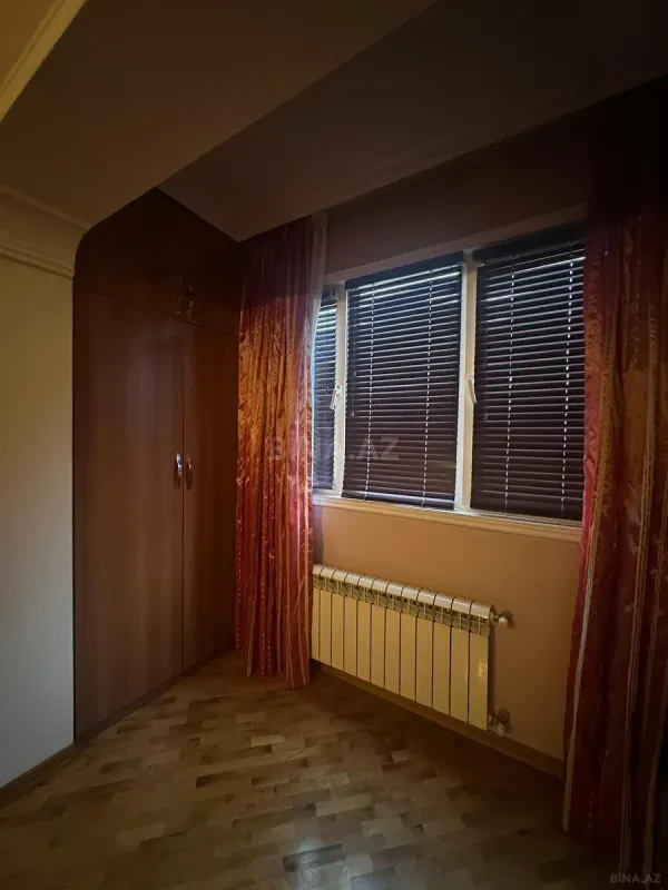 Satılır 4 otaqlı mənzil 90 m²