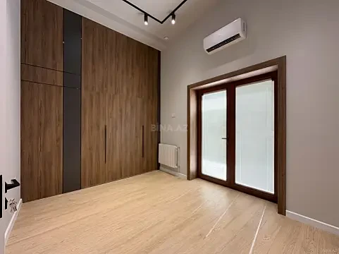 Satılır obyekt 57 m²