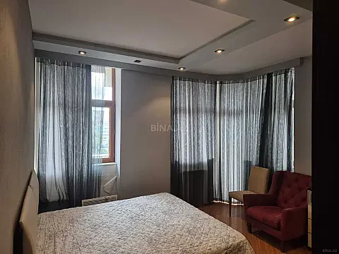 Kirayə verilir 3 otaqlı mənzil 130 m²