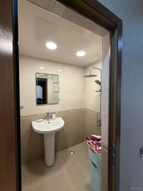 Satılır 2 otaqlı mənzil 73 m²