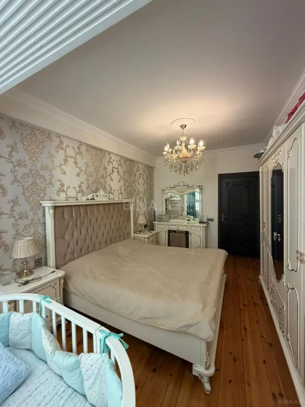 Satılır 2 otaqlı mənzil 73 m²
