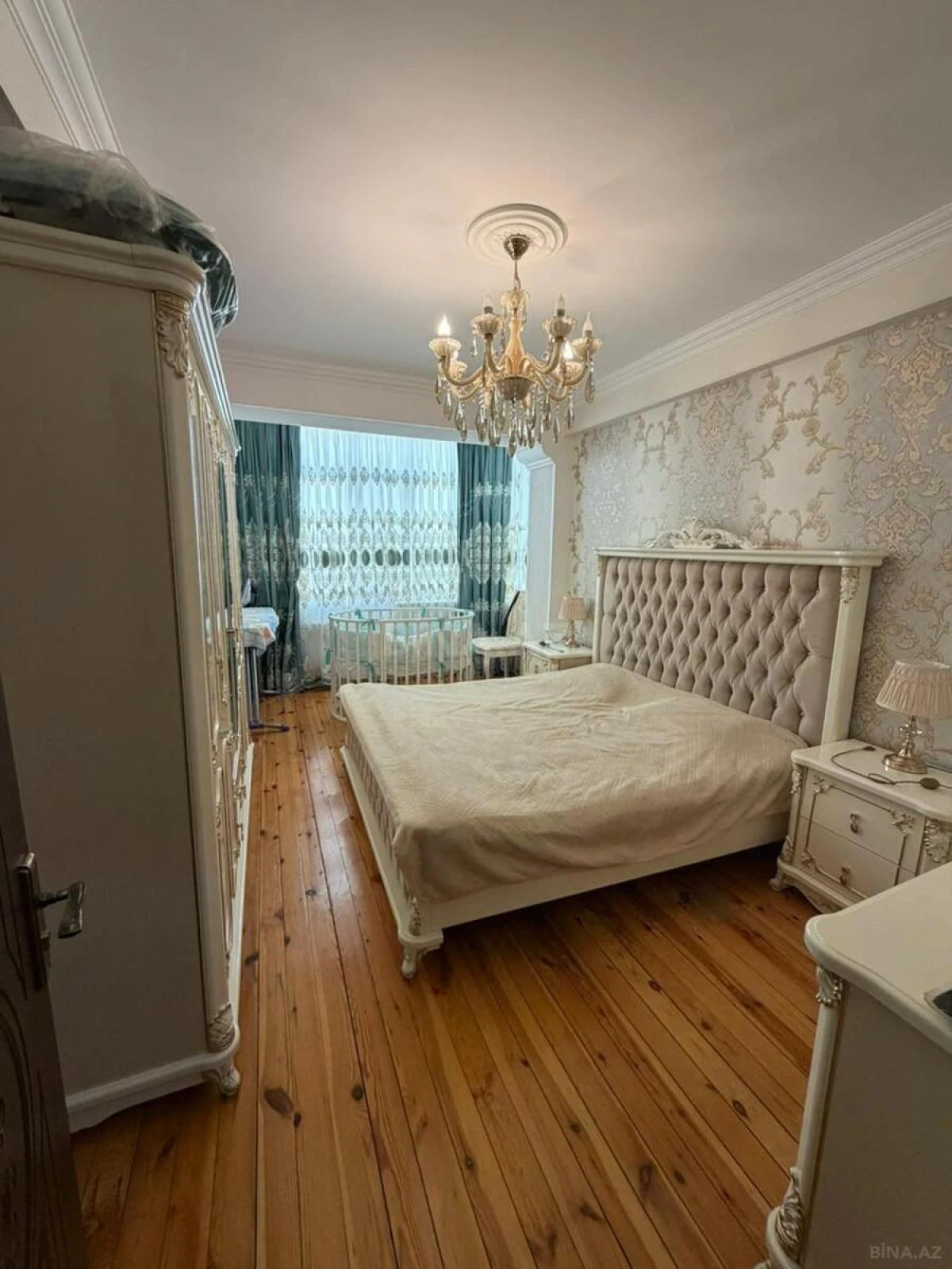 Satılır 2 otaqlı mənzil 73 m²