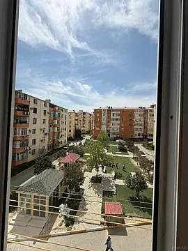 Satılır 2 otaqlı mənzil 73 m²