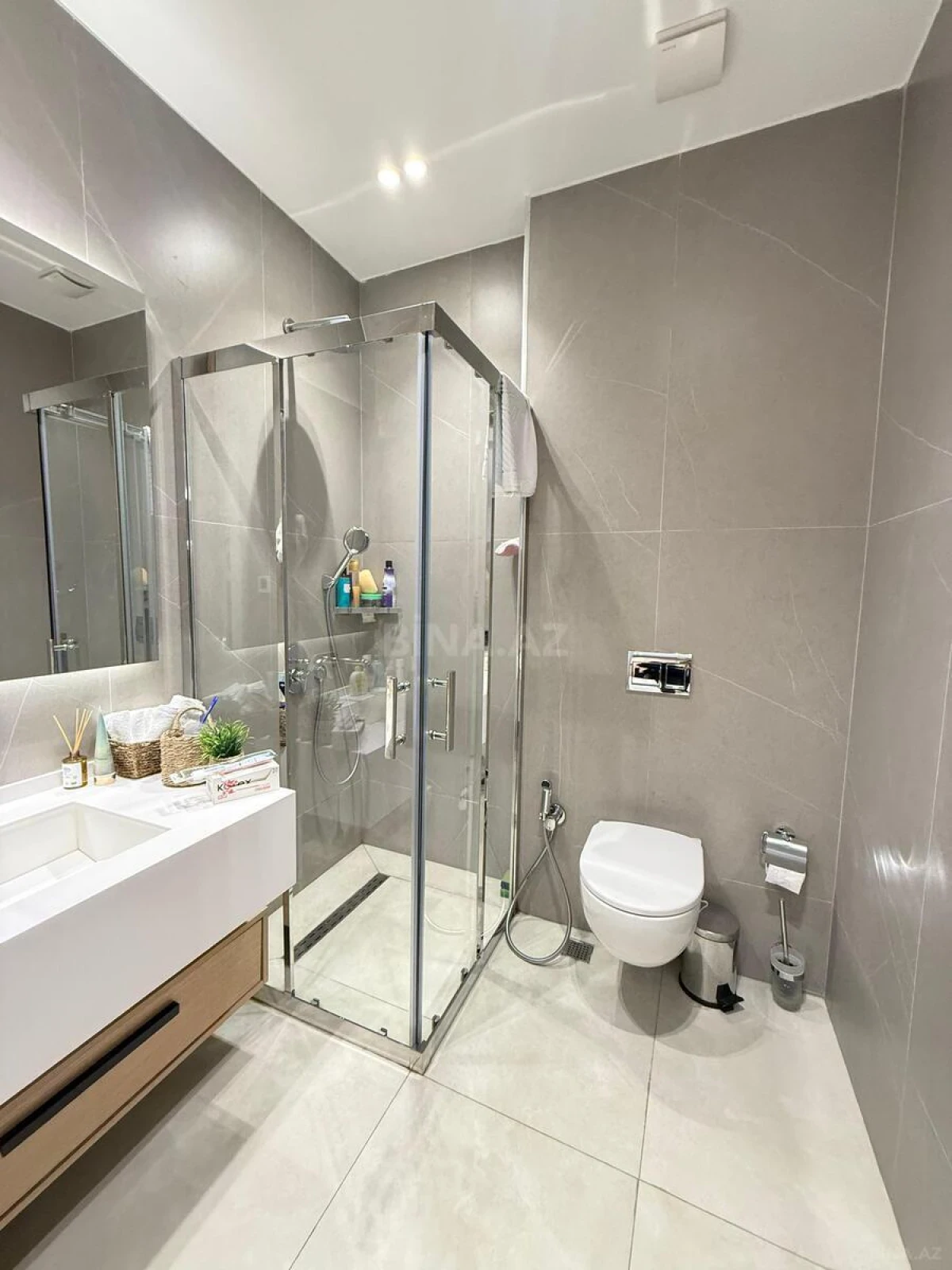 Satılır 2 otaqlı mənzil 87 m²