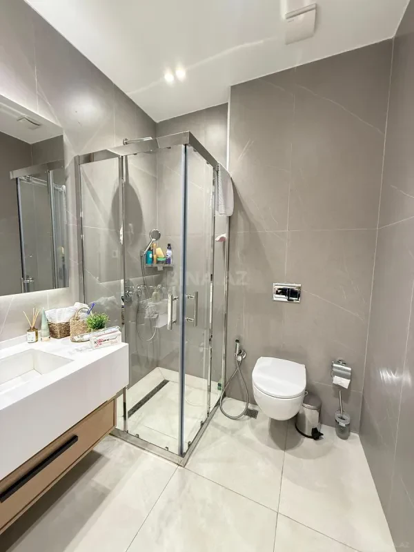 Satılır 2 otaqlı mənzil 87 m²
