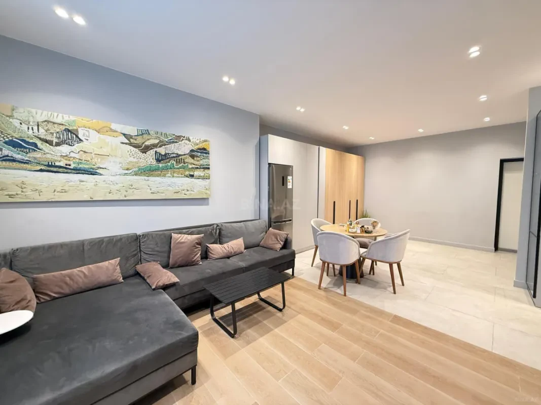 Satılır 2 otaqlı mənzil 87 m²