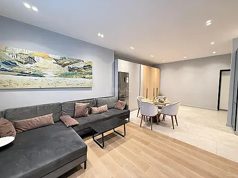 Satılır 2 otaqlı mənzil 87 m²