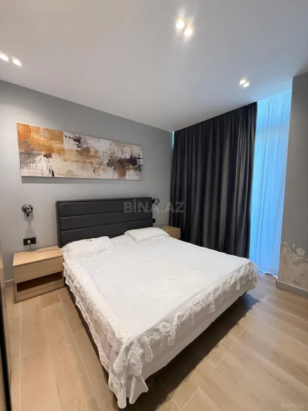 Satılır 2 otaqlı mənzil 87 m²
