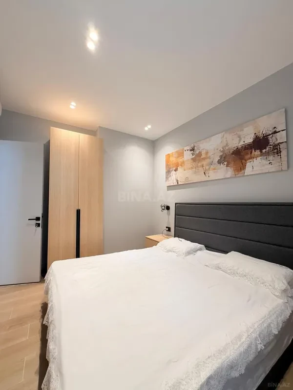 Satılır 2 otaqlı mənzil 87 m²