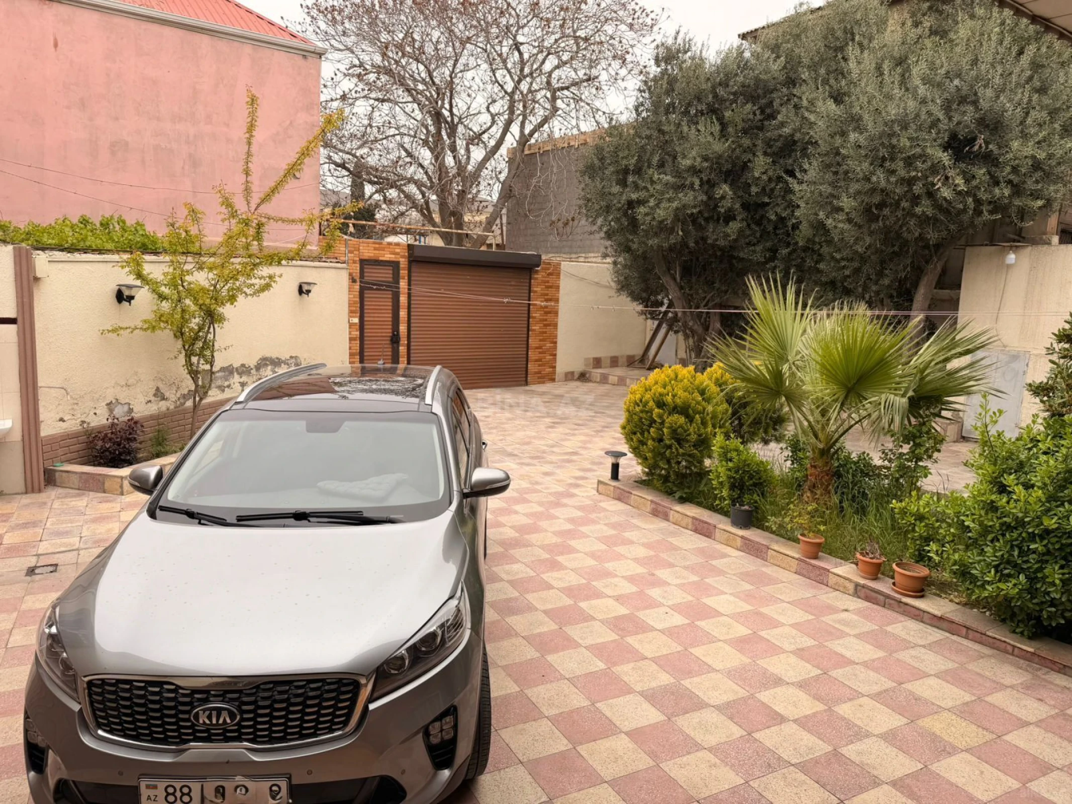 Satılır 7 otaqlı həyət evi 270 m²