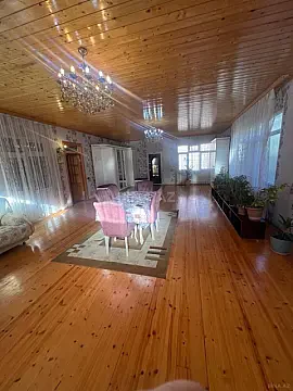 Satılır 7 otaqlı həyət evi 270 m²
