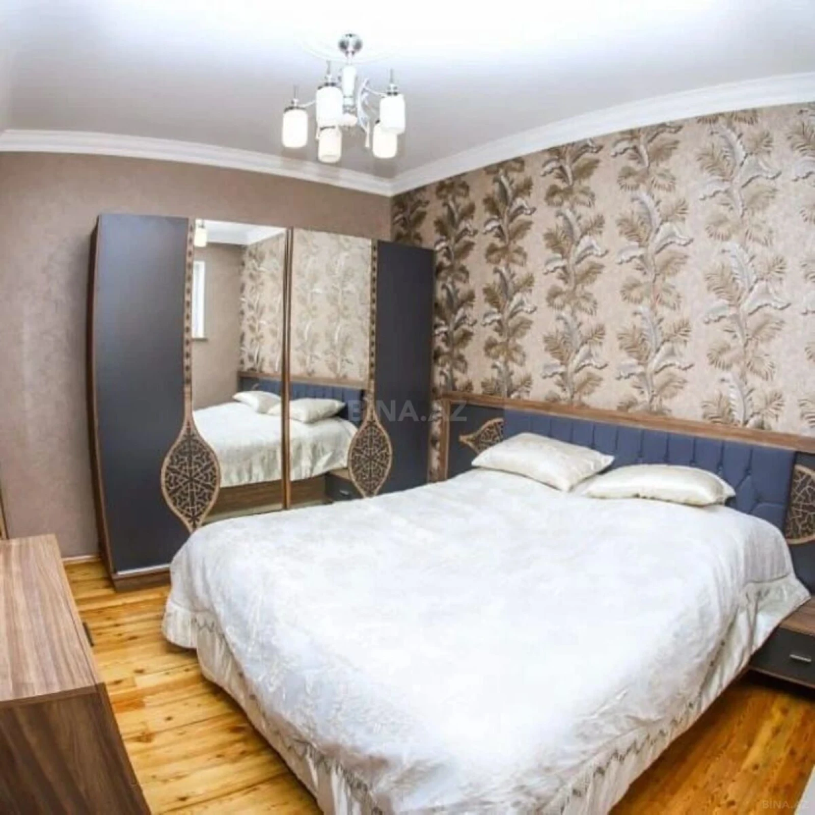Satılır 7 otaqlı həyət evi 270 m²