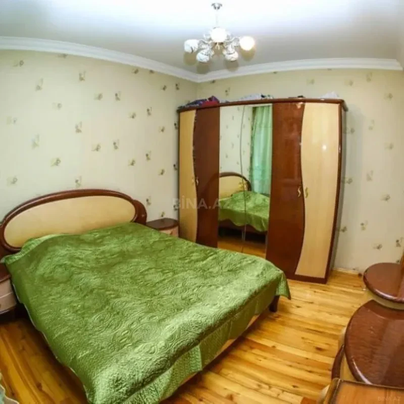 Satılır 7 otaqlı həyət evi 270 m²
