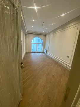 Satılır 2 otaqlı mənzil 93 m²