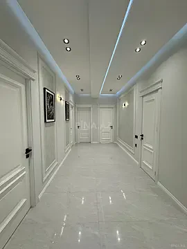 Satılır 3 otaqlı mənzil 131 m² — Bakı 3 otaq 131.00 m²
