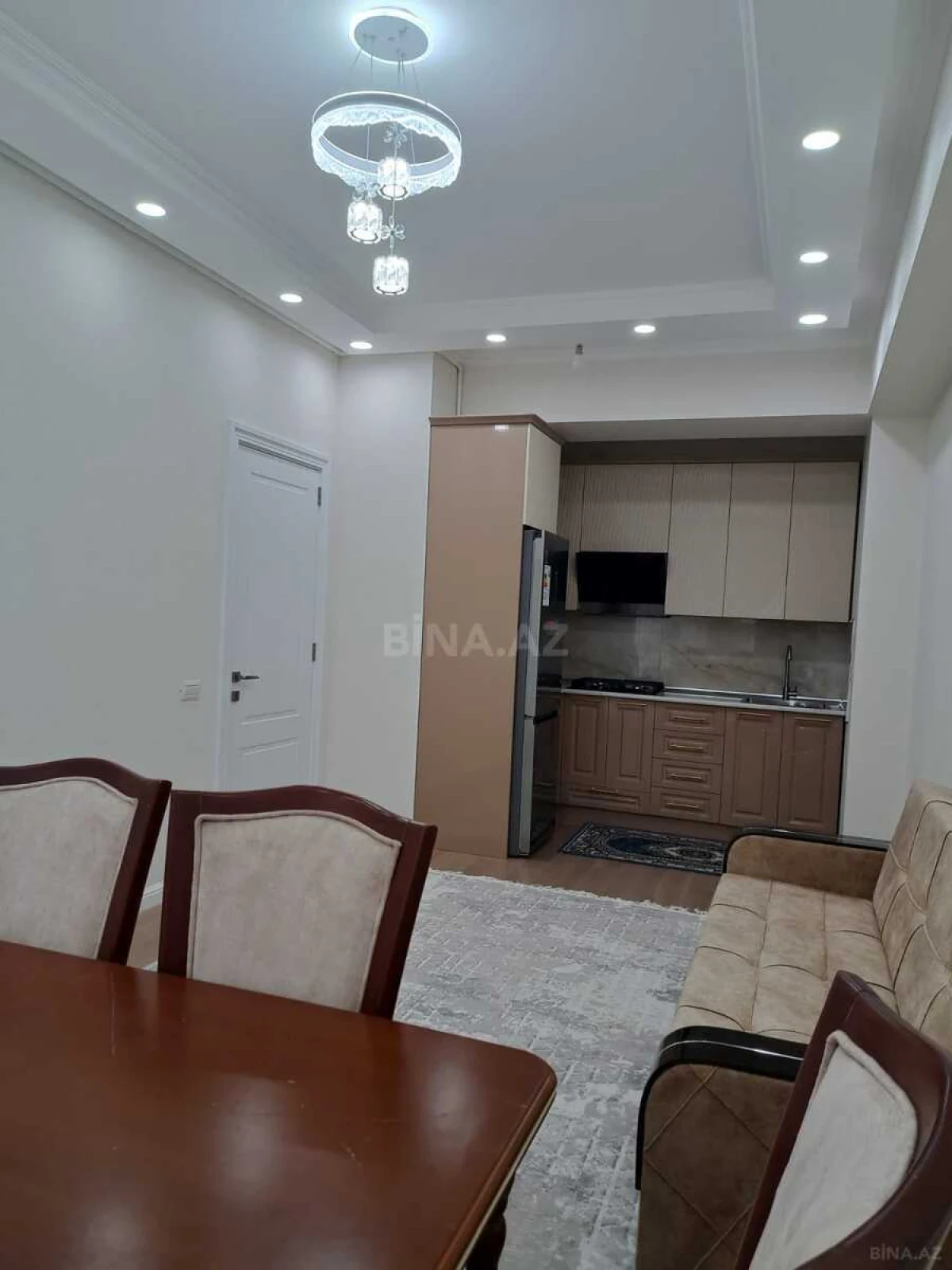 Kirayə verilir 2 otaqlı mənzil 55 m²