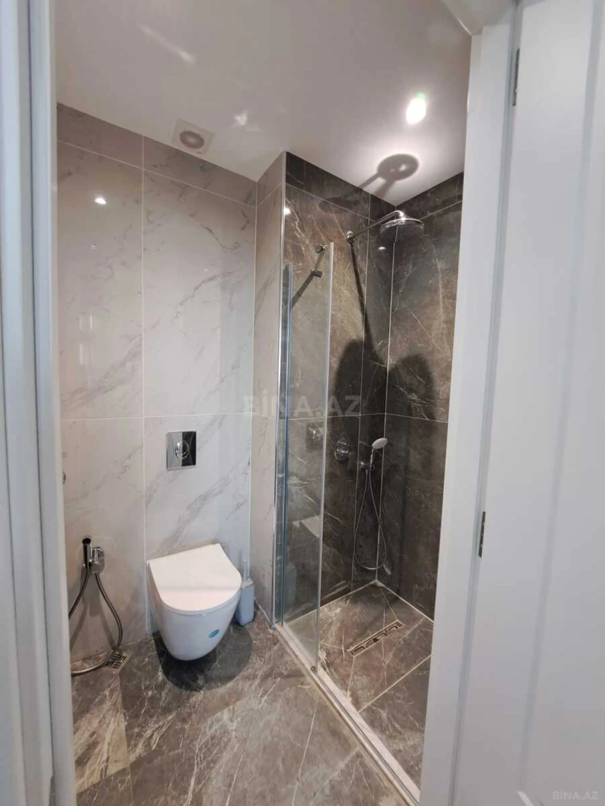 Kirayə verilir 2 otaqlı mənzil 55 m²