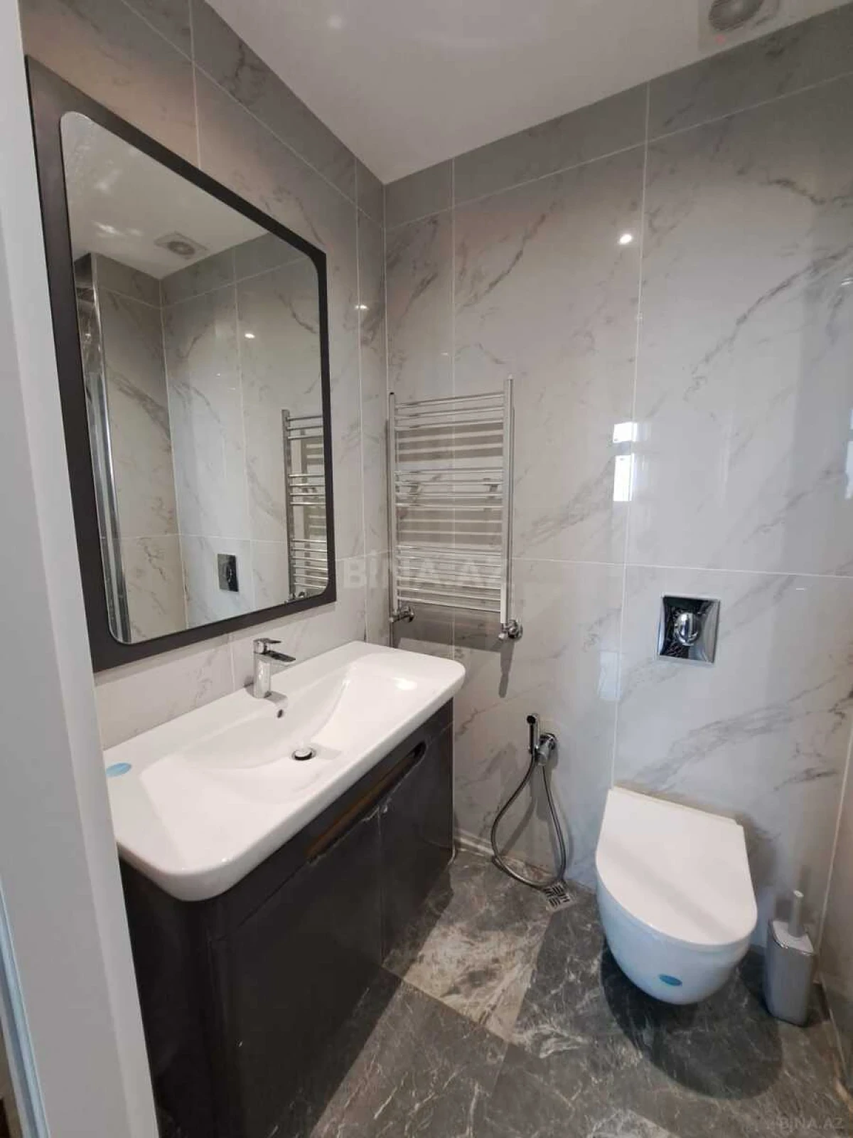 Kirayə verilir 2 otaqlı mənzil 55 m²