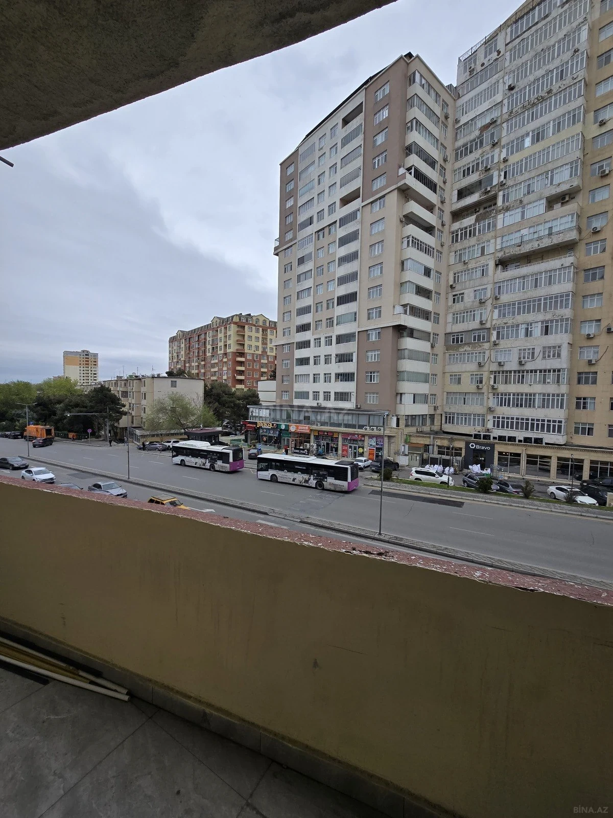 Satılır 2 otaqlı mənzil 68 m²