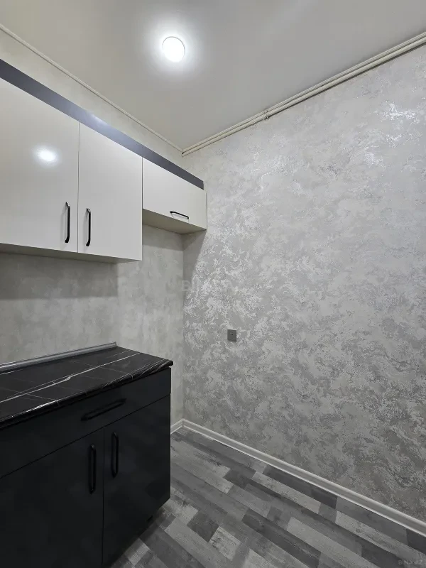 Satılır 2 otaqlı mənzil 68 m²
