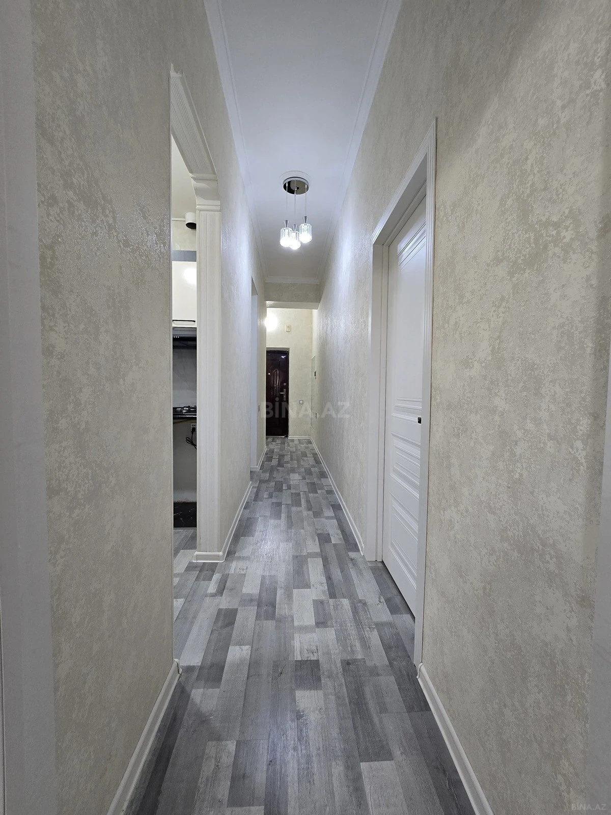 Satılır 2 otaqlı mənzil 68 m²