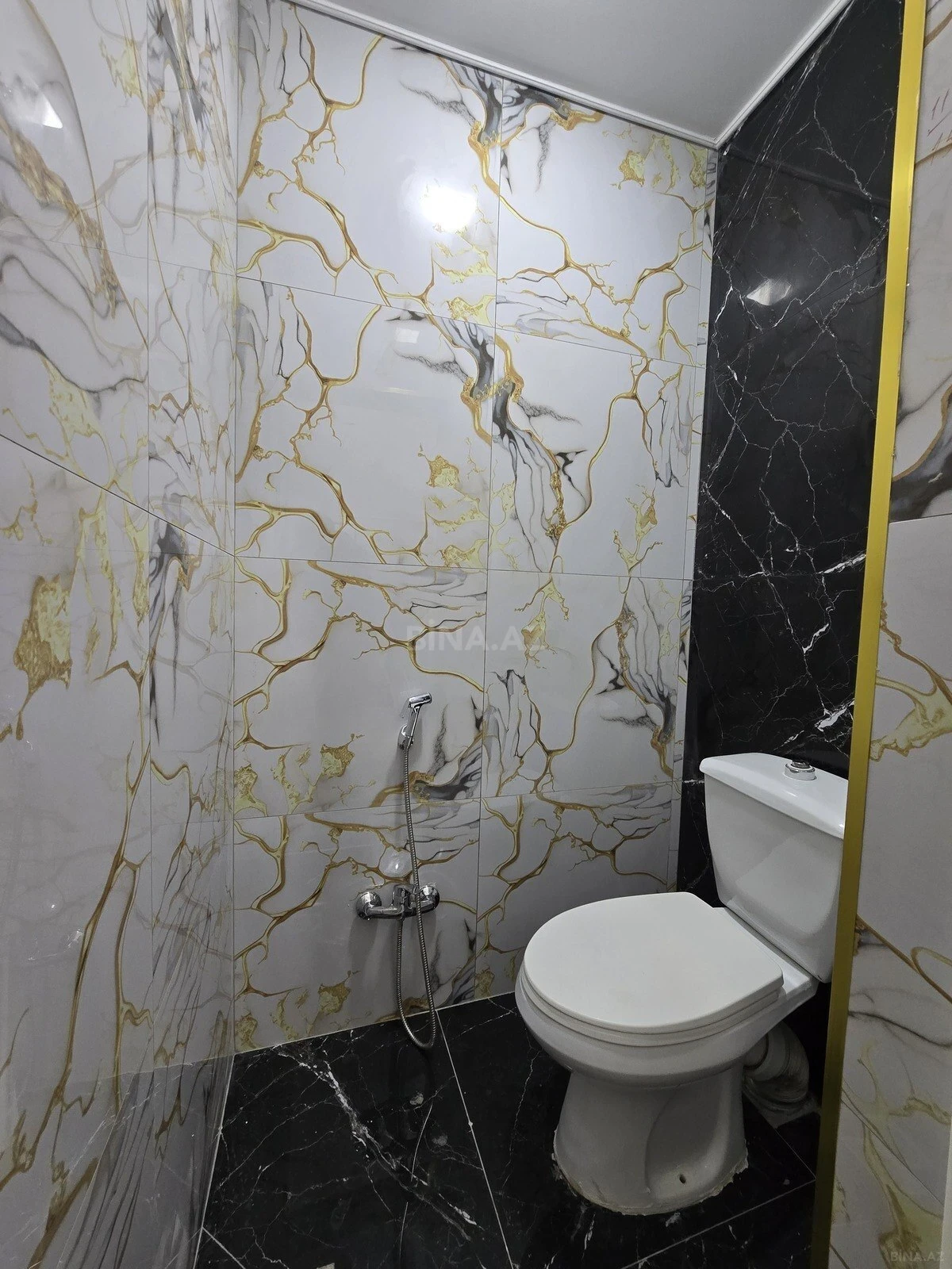 Satılır 2 otaqlı mənzil 68 m²