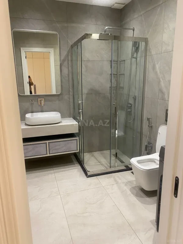 Kirayə verilir 2 otaqlı mənzil 70 m²