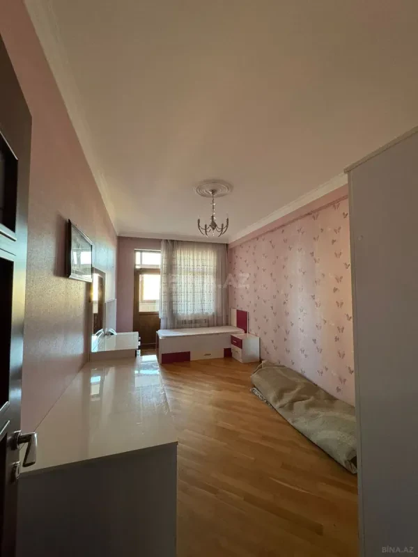 Satılır 3 otaqlı mənzil 171 m²