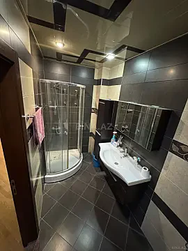 Satılır 3 otaqlı mənzil 171 m²