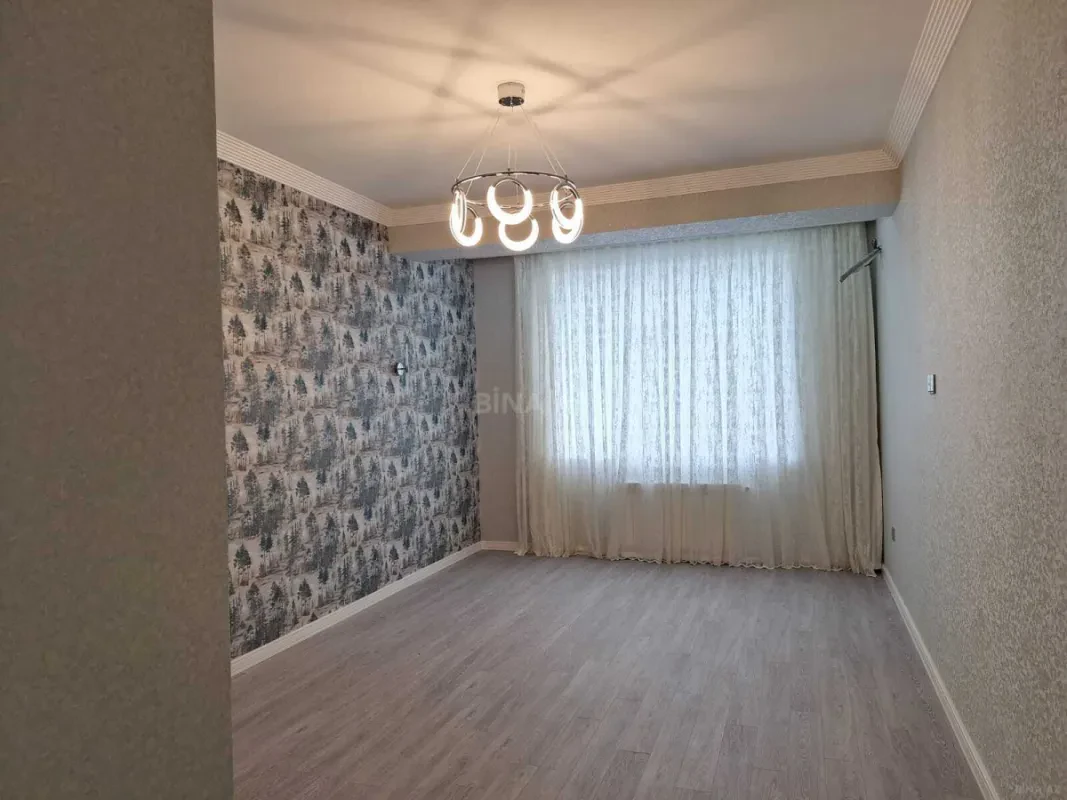 Satılır 2 otaqlı mənzil 83 m²