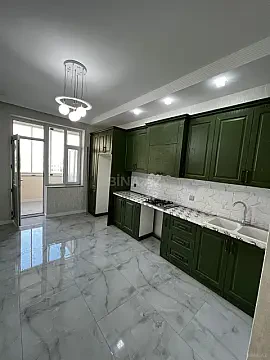 Satılır 2 otaqlı mənzil 83 m²