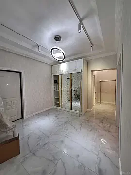 Satılır 2 otaqlı mənzil 83 m²