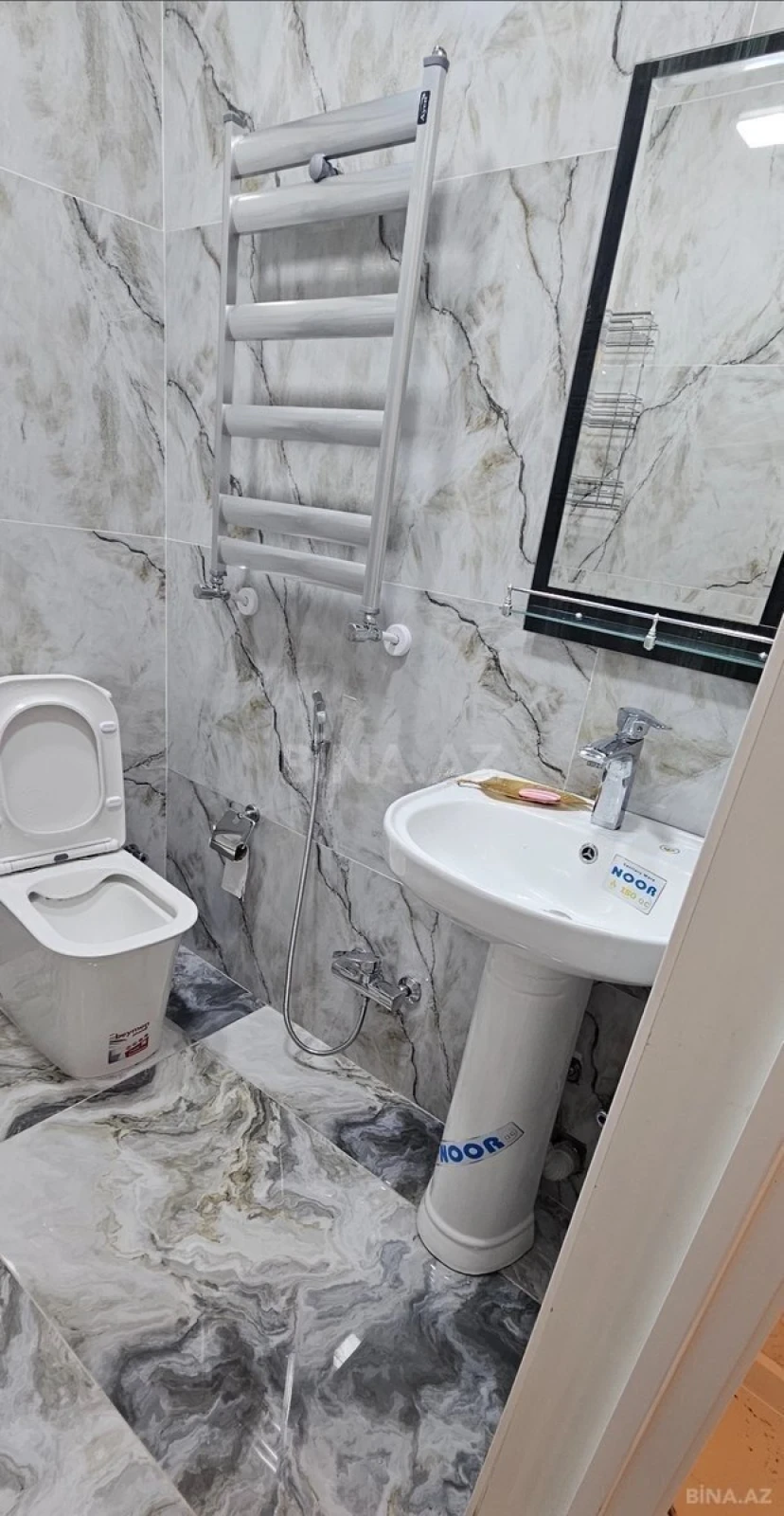 Kirayə verilir 2 otaqlı mənzil 55 m²
