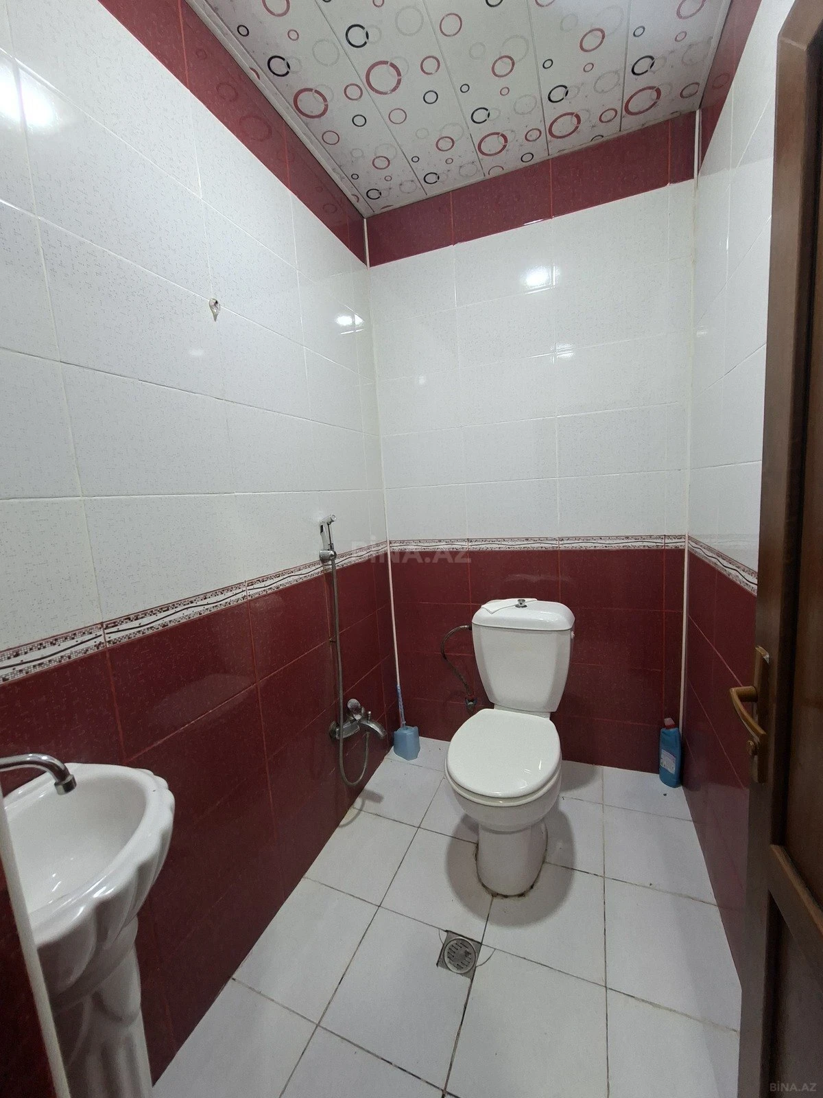 Kirayə verilir 2 otaqlı mənzil 100 m²