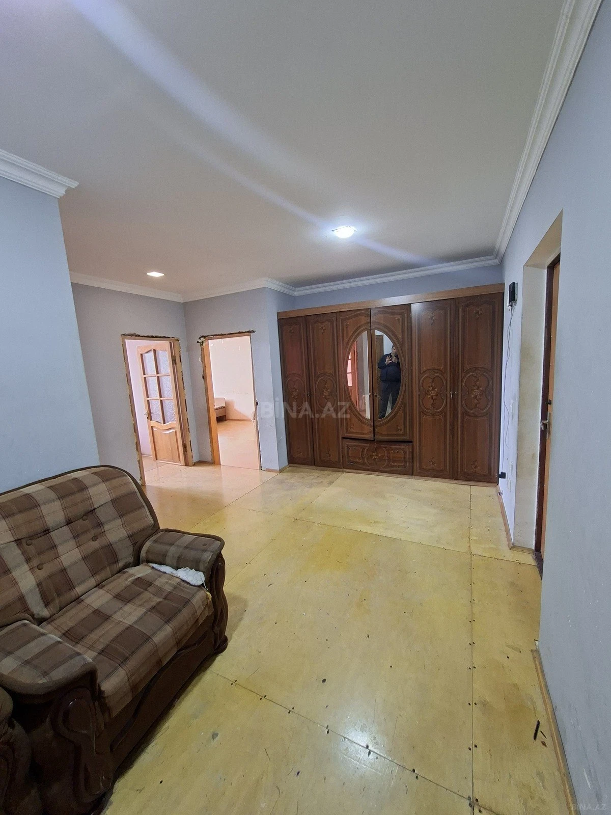 Kirayə verilir 2 otaqlı mənzil 100 m²