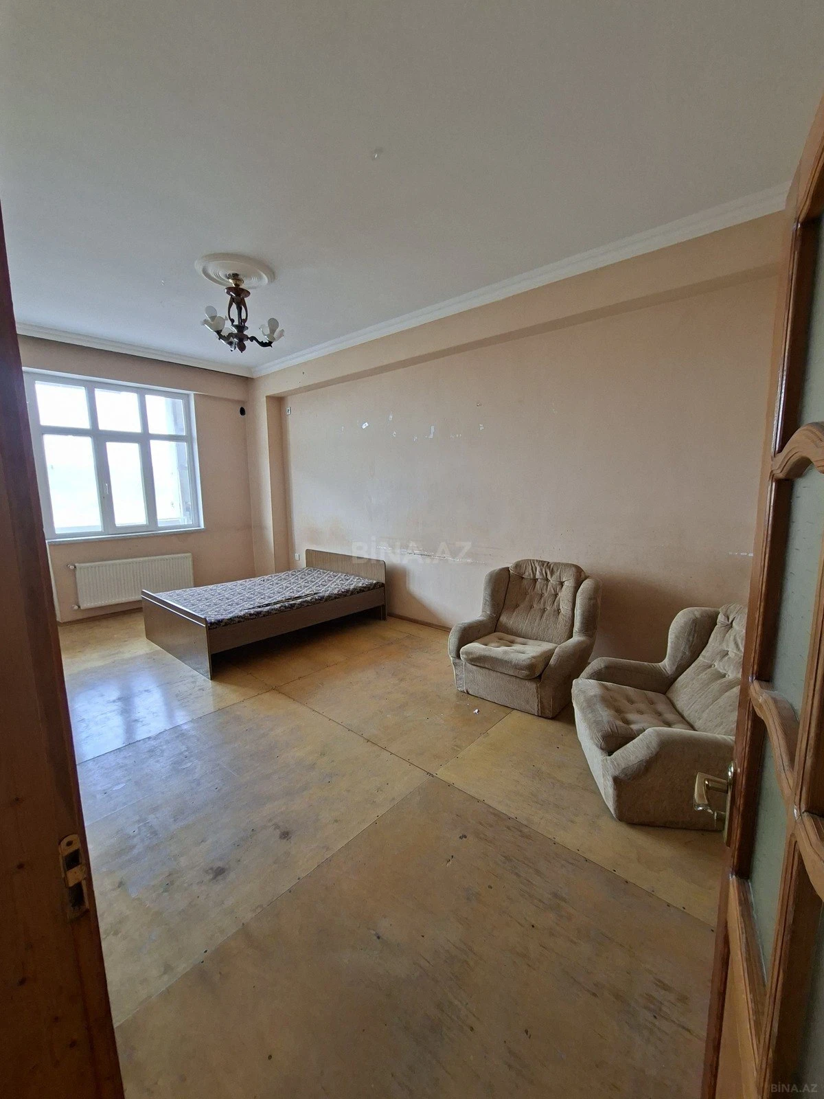 Kirayə verilir 2 otaqlı mənzil 100 m²