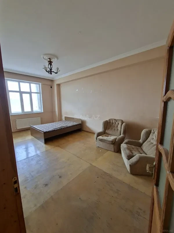 Kirayə verilir 2 otaqlı mənzil 100 m²