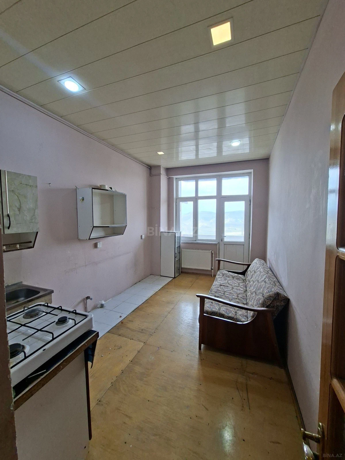 Kirayə verilir 2 otaqlı mənzil 100 m²