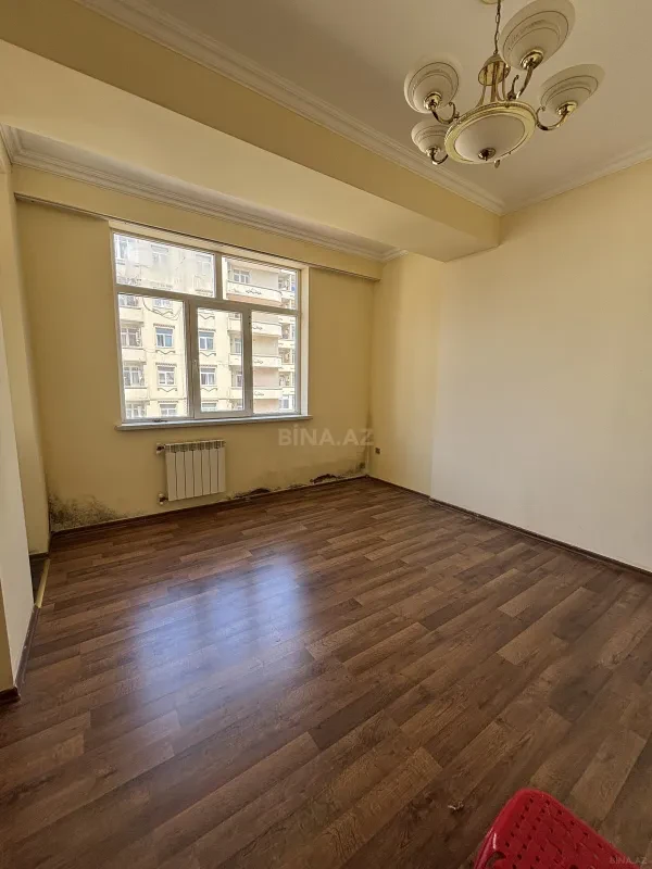 Kirayə verilir 3 otaqlı mənzil 120 m²
