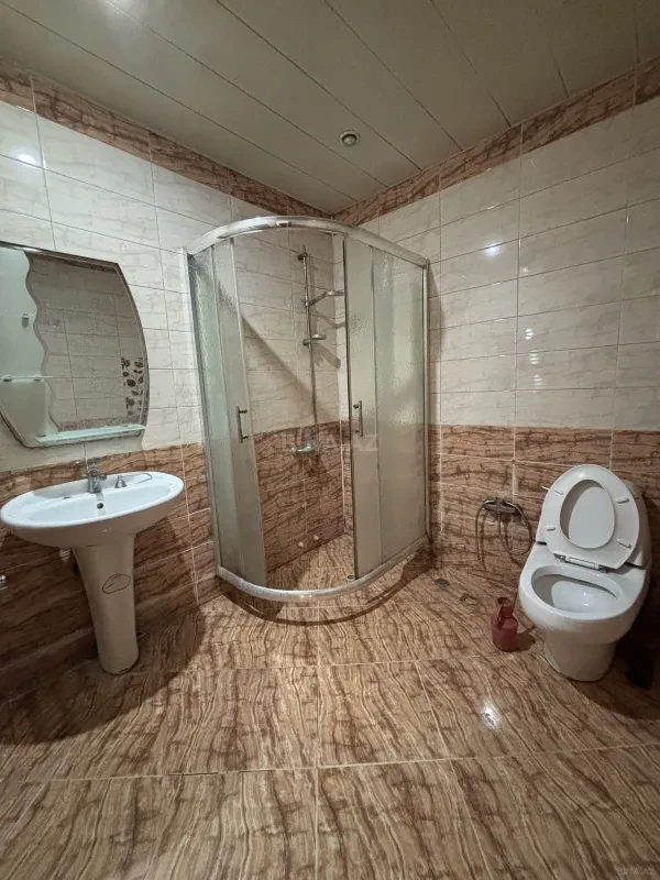 Kirayə verilir 3 otaqlı mənzil 120 m²