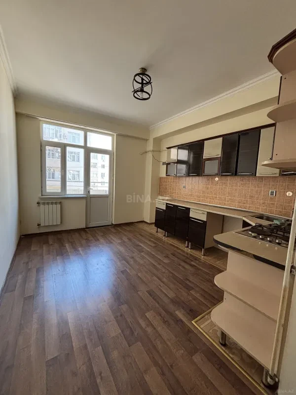 Kirayə verilir 3 otaqlı mənzil 120 m²