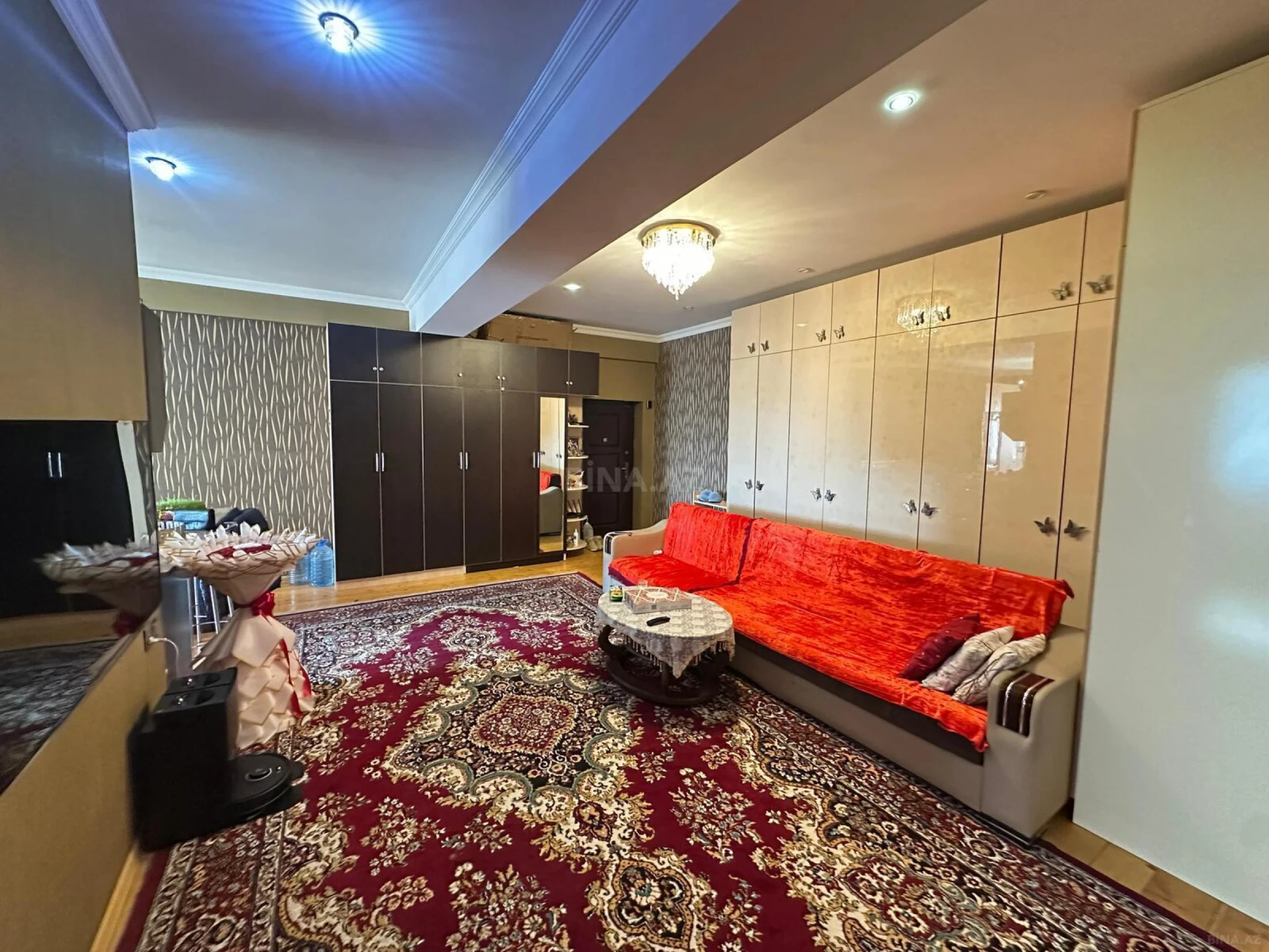 Satılır 3 otaqlı mənzil 115 m²