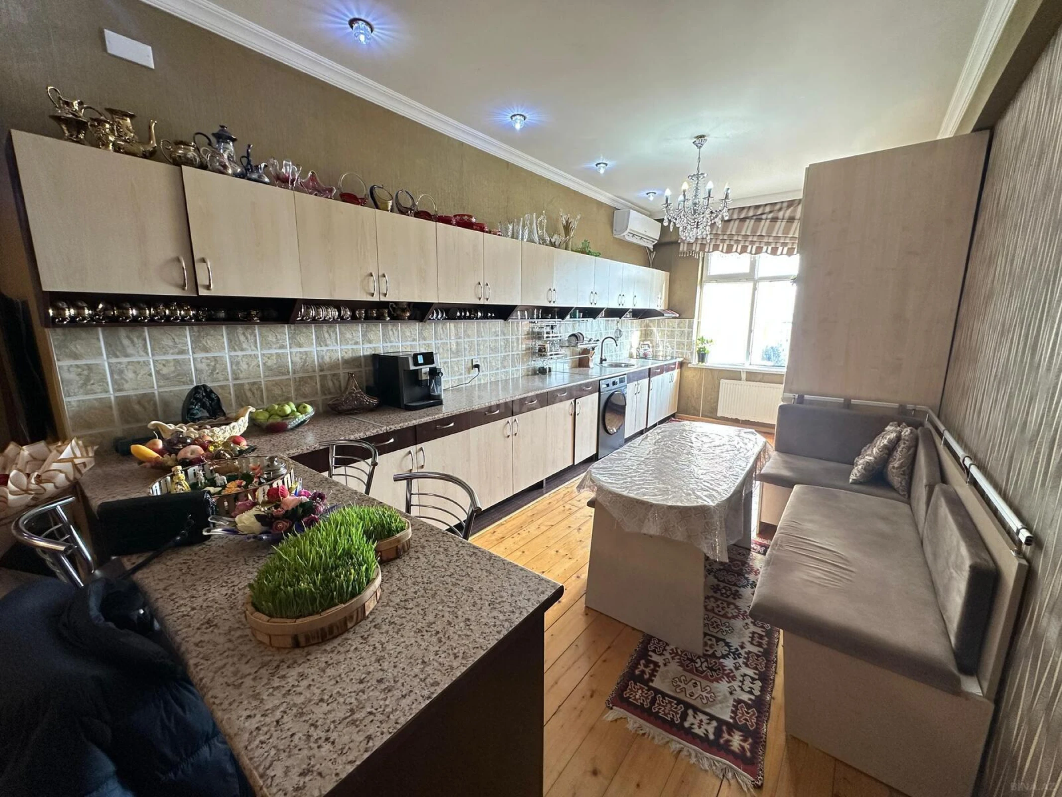 Satılır 3 otaqlı mənzil 115 m²