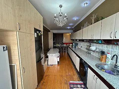 Satılır 3 otaqlı mənzil 115 m²