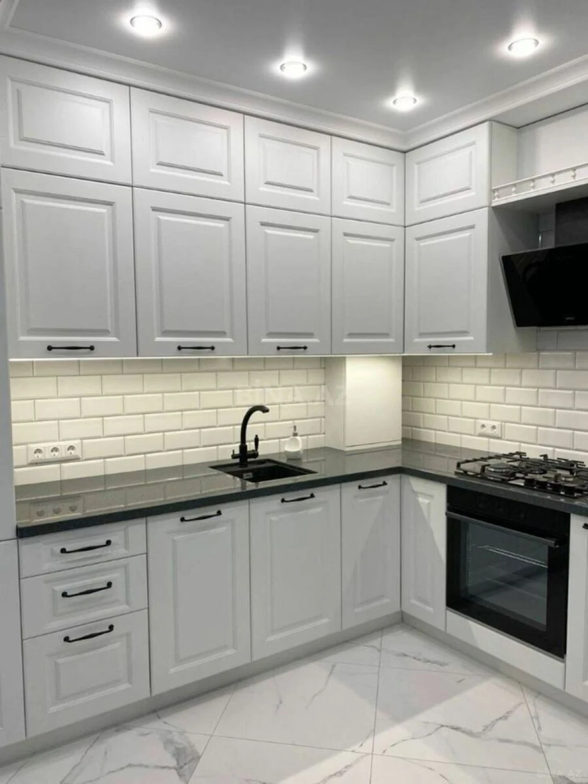 Kirayə verilir 2 otaqlı mənzil 70 m²