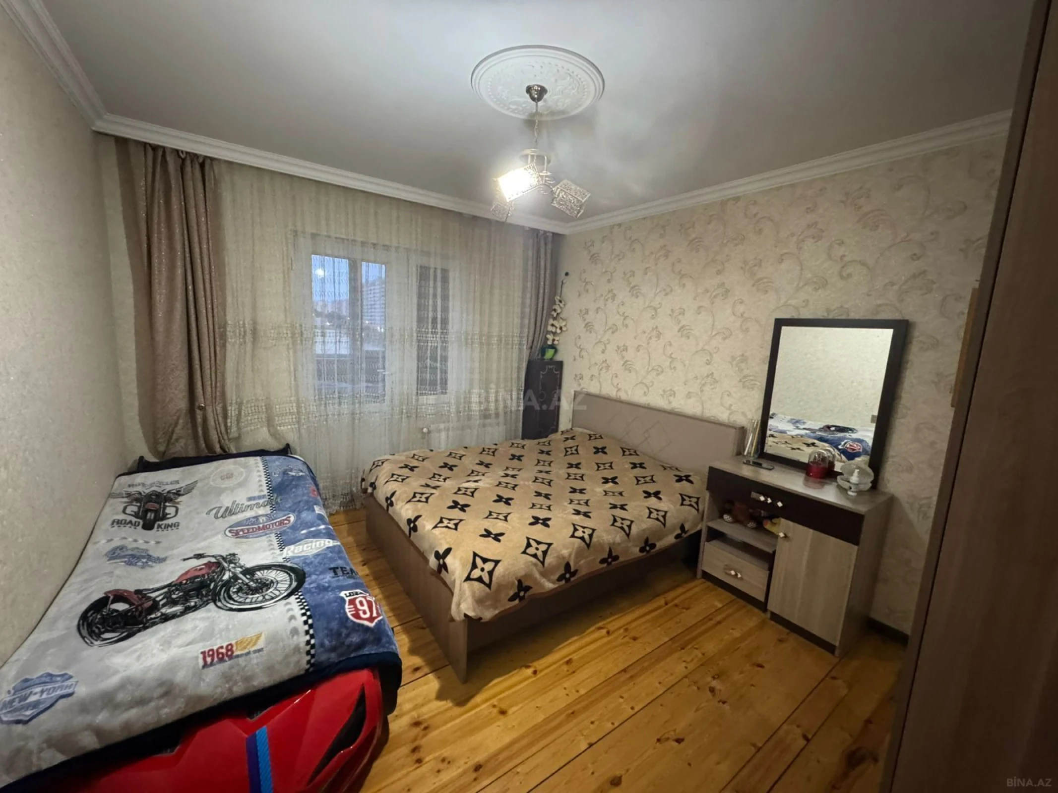 Satılır 2 otaqlı mənzil 55 m²
