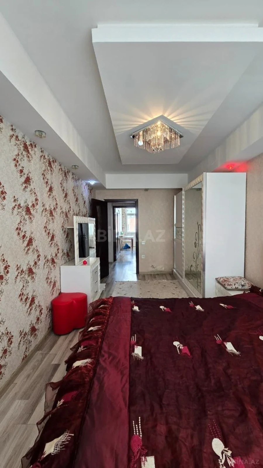 Satılır 3 otaqlı mənzil 83 m²