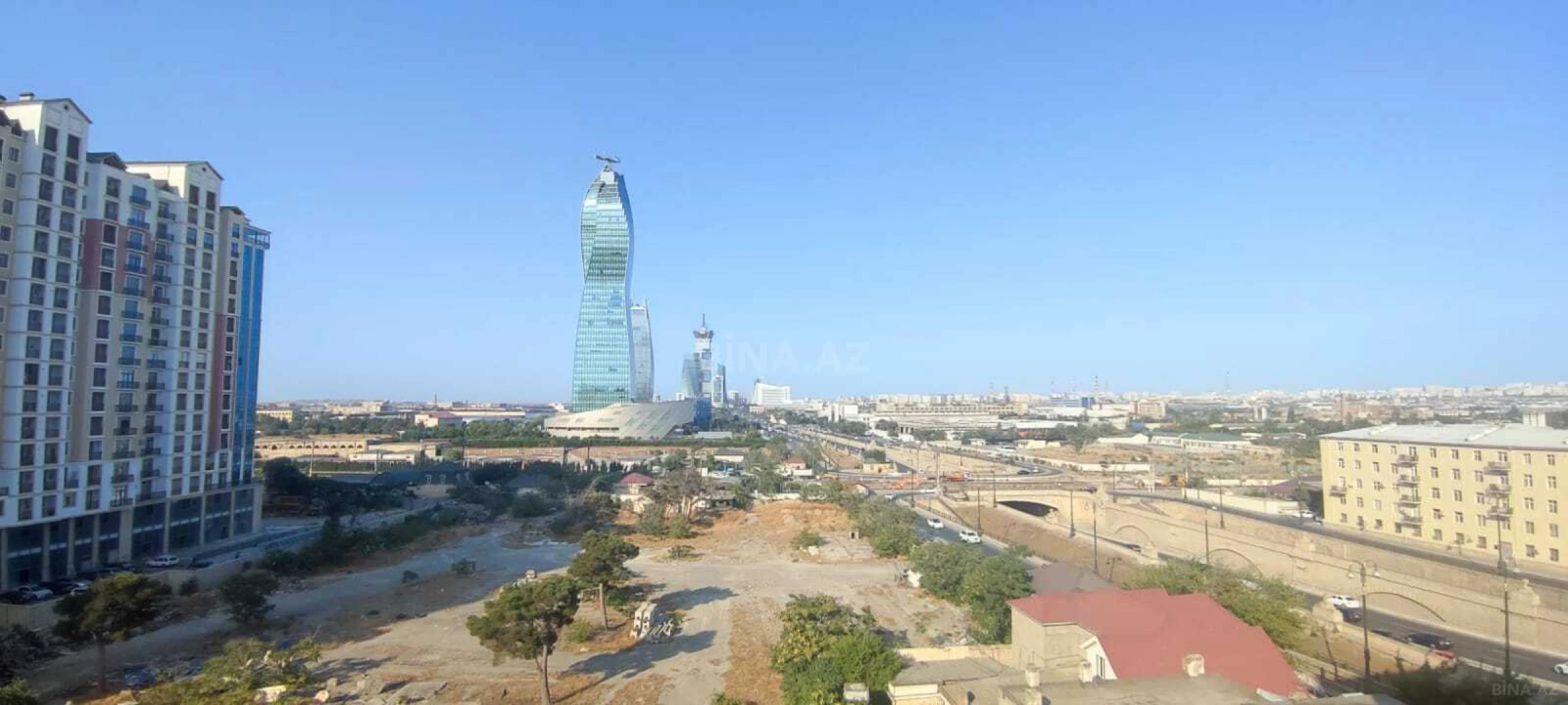 Satılır 3 otaqlı mənzil 124 m²