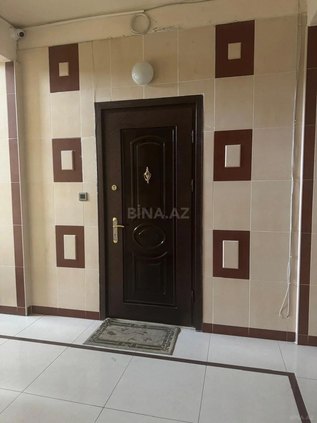 Satılır 2 otaqlı mənzil 92 m²