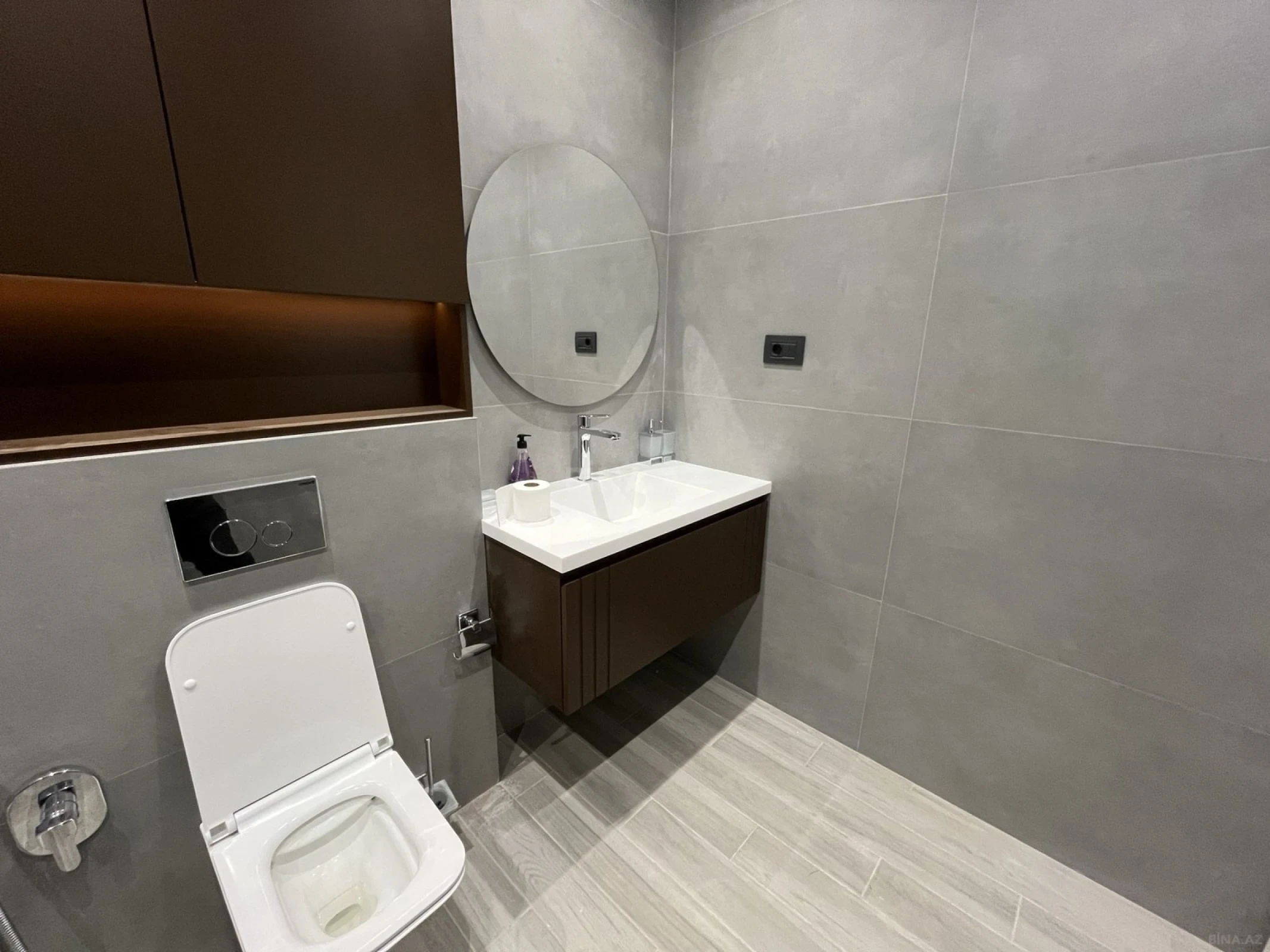 Kirayə verilir 3 otaqlı mənzil 140 m²